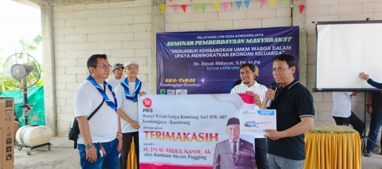 Acara Seminar Pemberdayaan Masyarakat Desa Kondangjaya Oleh LPM