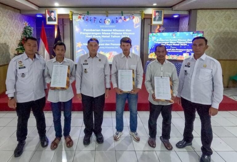 17 Warga Binaan Lapas Karawang Terima Remisi Khusus Natal 2024