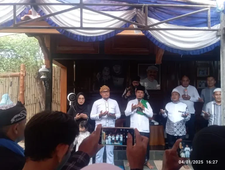 Acara Syukuran Sekaligus Santunan Anak Yatim Kepala Desa Wanajaya