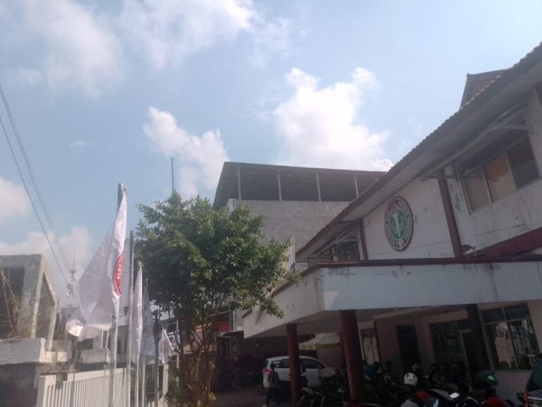 PGRI Karawang Tak Kibarkan Merah Putih, Pelanggaran UU 24/2009?