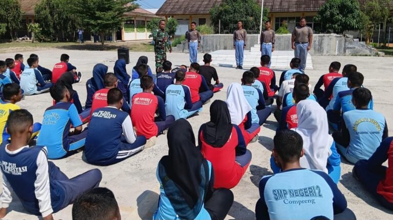 Babinsa Koramil 0511/Compreng Lakukan Pendekatan Pendidikan Berbasis Semi Militer di SMKN Compreng