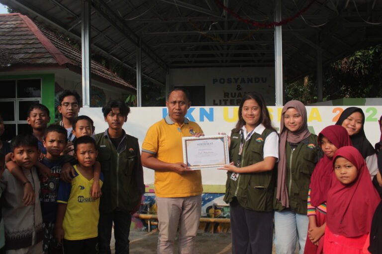 Wajah Baru Mekarbuana Sentuhan Mahasiswa KKN: Posyandu dan Ruang Literasi