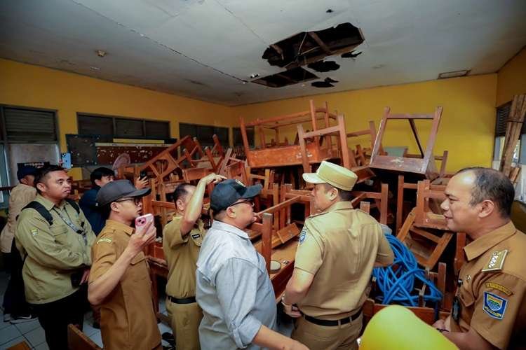 Pemkot Bandung Pastikan Bangun Ulang SDN 029 Cilengkrang yang Rusak Berat