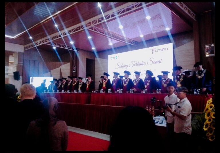 UNSIKA Rayakan 11 Tahun Penegerian dengan Pengukuhan Guru Besar dan Penyerahan SK PPPK