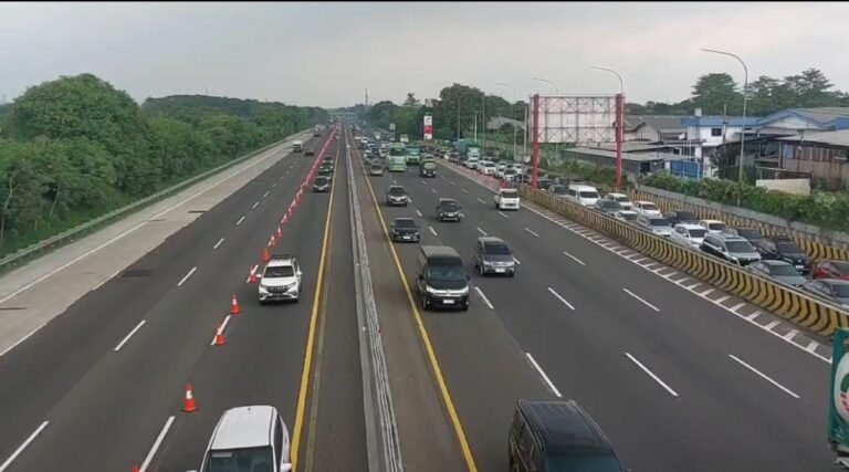 Libur Panjang Isra Miraj, Kepadatan Terjadi di Tol Jakarta–Cikampek