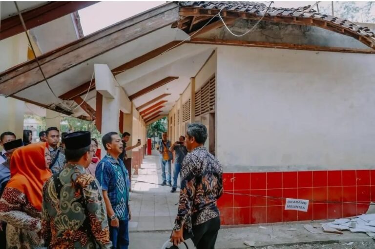 Pemkab Karawang Segera Perbaiki Gedung SDN Cicinde Utara II